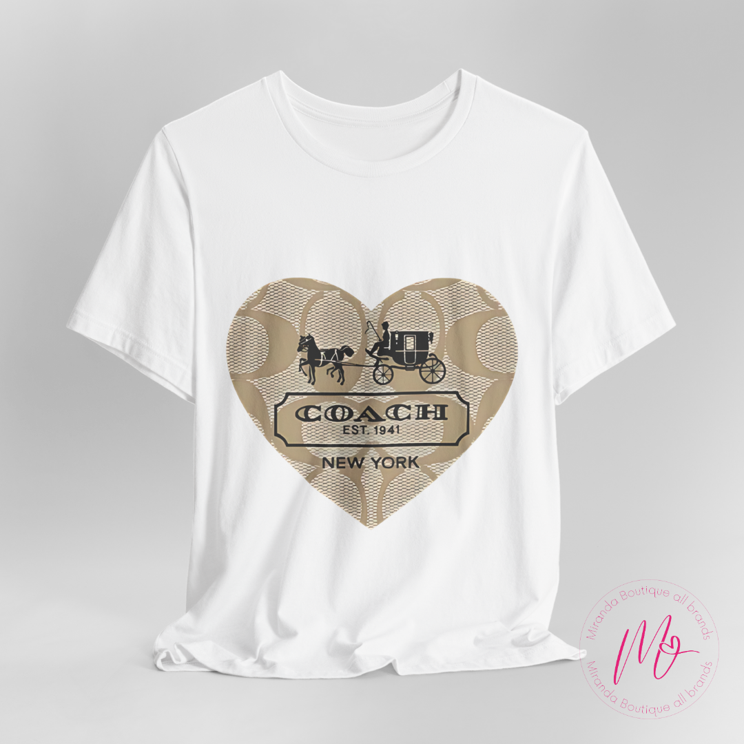 Camiseta New York Coach con estampado de Corazón Crema.