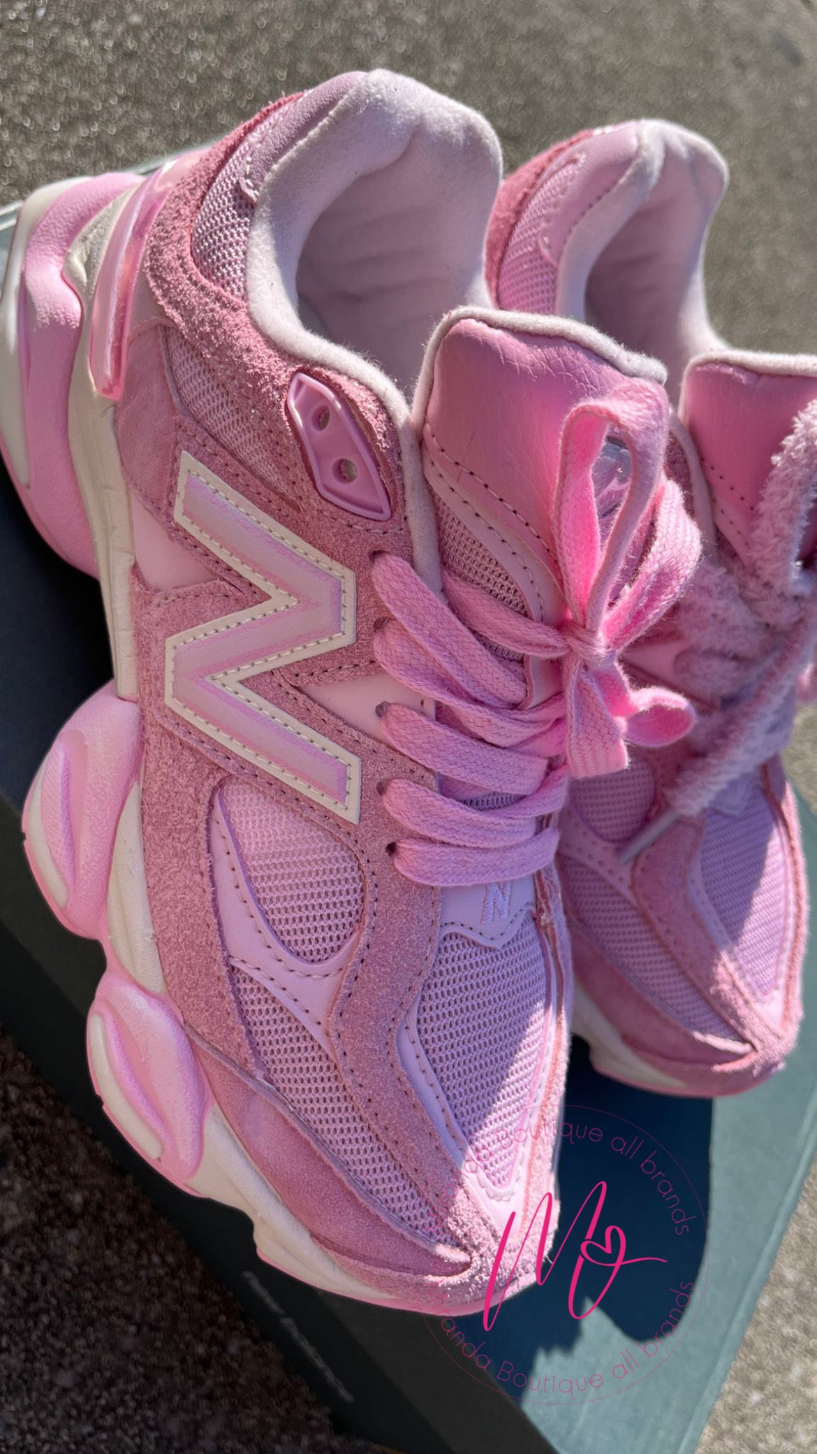 New Balance 9060 Exclusive Pink