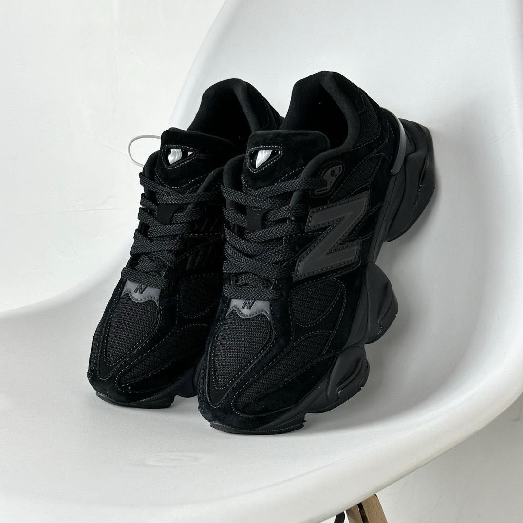 New Balance 9060 Triple Black